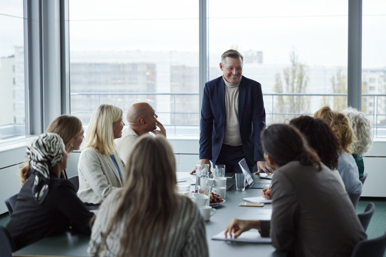 Ryhmäratkaisu on ryhmävakuutus, jonka ostaa moni yritys samanaikaisesti